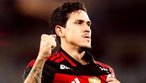 Pedro celebra gol pelo Flamengo em partida contra o Sampaio Corrêa.