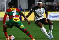 Nos pênaltis, Corinthians bate Portuguesa e vai à semifinal do Paulistão