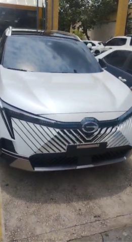 Carro de luxo foi apreendido durante ação e seria usado clonado para revenda, segundo investigadores • Reprodução