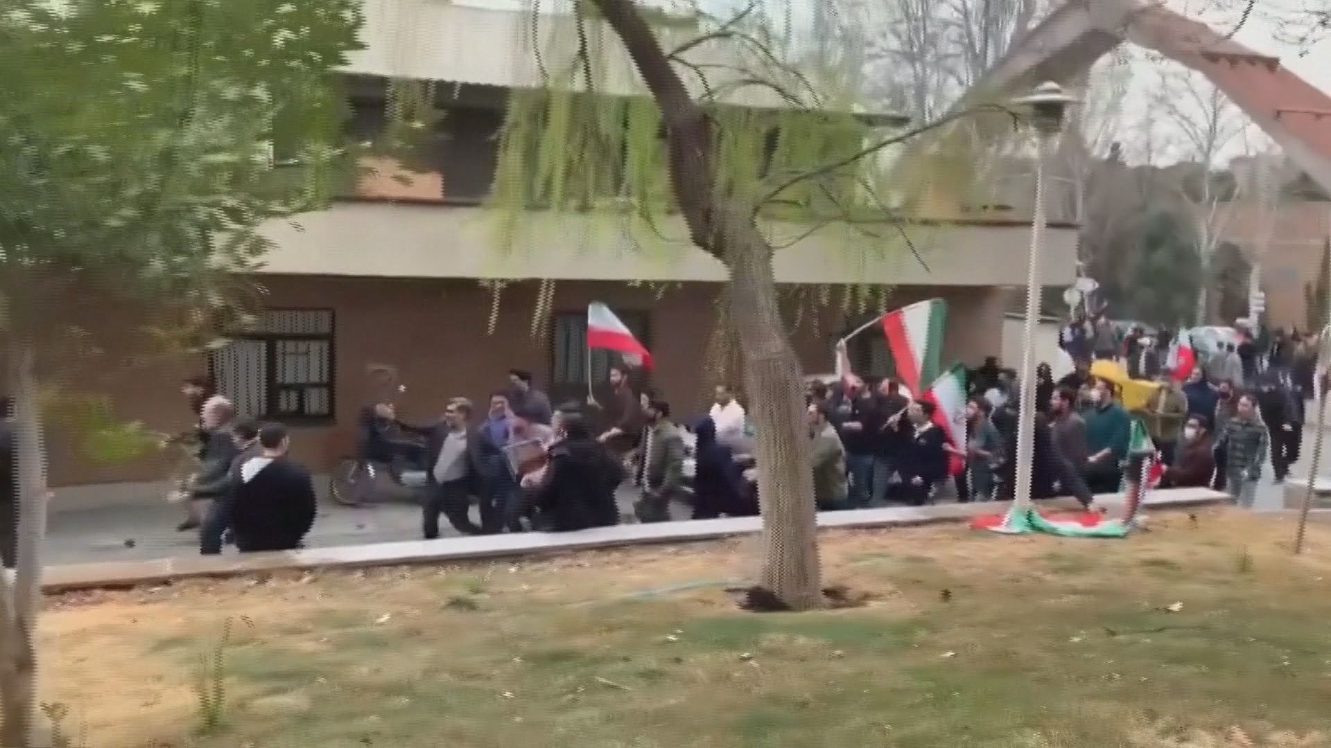protestos-ira-estudantes