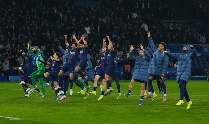 Jogadores do PSG celebram a goleada sobre o Marselha