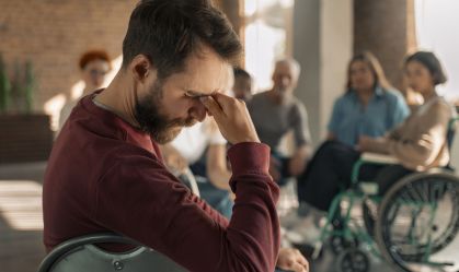 Demência em jovens é mascarada por sintomas como estresse e depressão