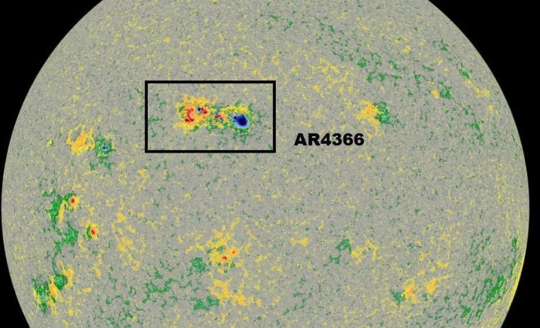 Região da mancha AR4366 no Sol, que tem cerca de 10 vezes o tamanho da Terra • Nasa/SDO