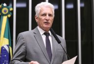 Deputado do PT se retrata após post com montagem de Bolsonaro e Vorcaro