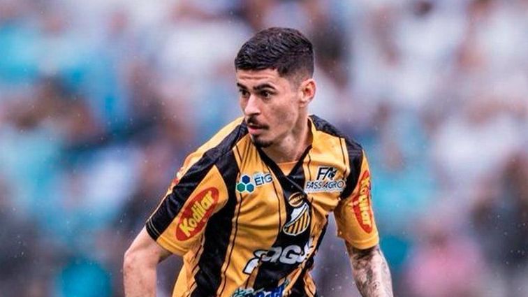 Rômulo abriu o placar para o Novorizontino contra o Santos