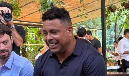 Ronaldo Fenômeno, durante evento de inauguração empresarial