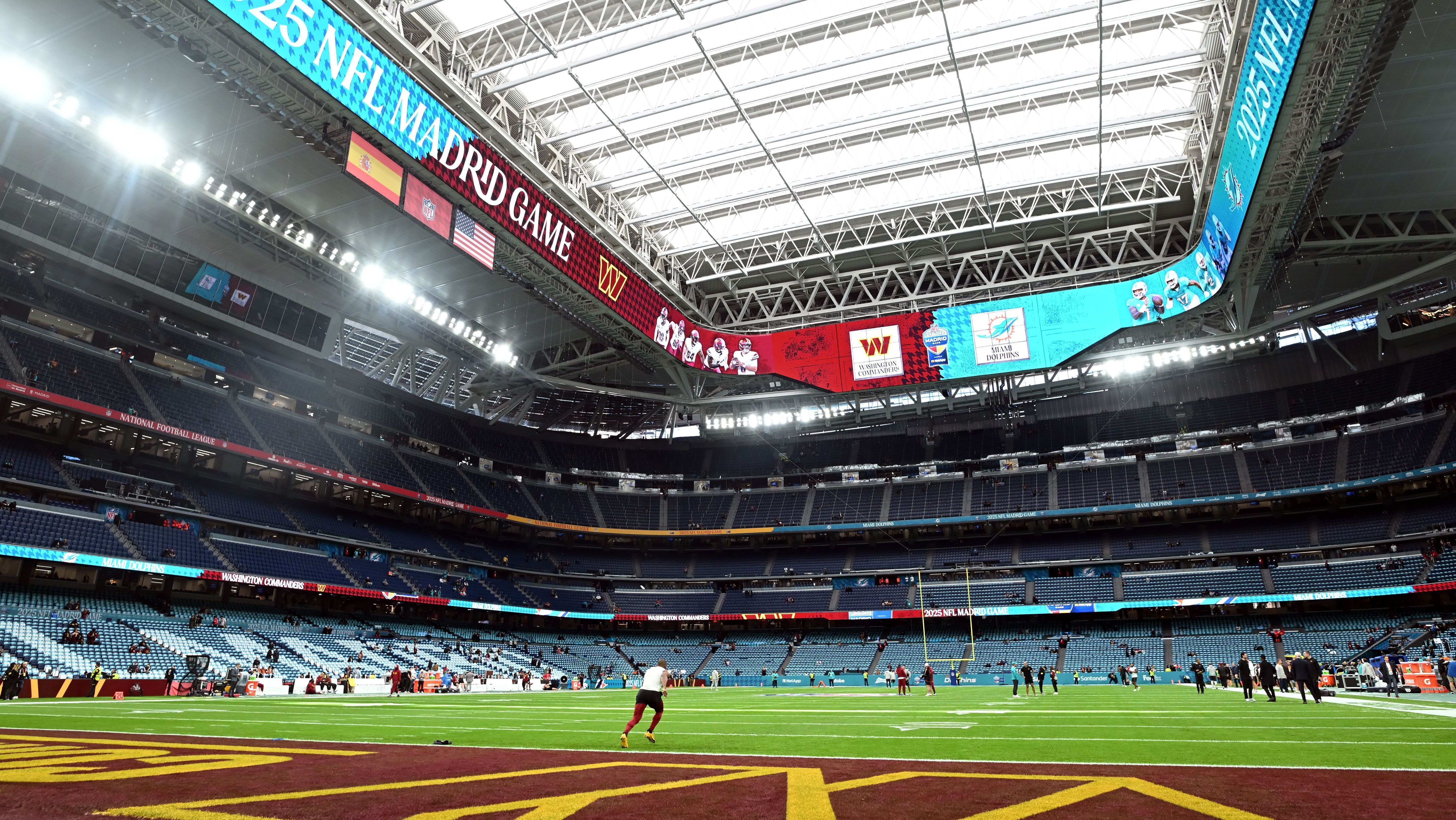 Santiago Bernabéu, casa do Real Madrid, recebeu o duelo entre Washington Commanders e Miami Dolphins pela NFL