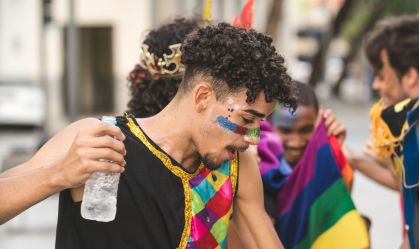 Carnaval 2026: Dr. Kalil dá dicas para curtir folia com a saúde em dia