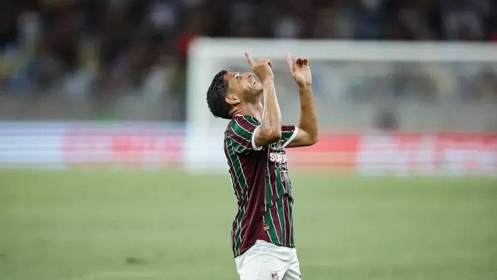 Savarino deixou sua marca com a camisa do Fluminense pela primeira vez.
