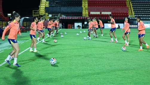 Seleção Brasileira feminina em preparação para o amistoso com a Costa Rica.