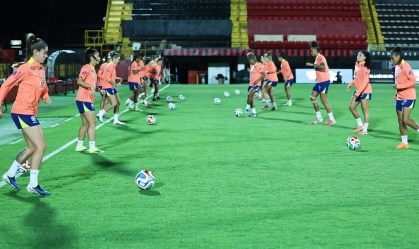 Seleção Brasileira feminina em preparação para o amistoso com a Costa Rica.