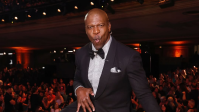 Terry Crews diverte web ao recriar dança de "As Branquelas"; veja