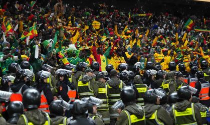 Torcedores de Senegal durante a final da Copa Africana de Nações contra Marrocos