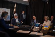 Casa Branca divulga foto de Trump acompanhando operação no Irã