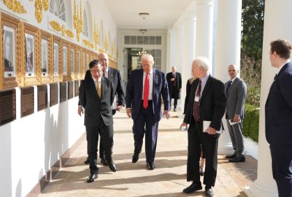 "O que nos une é a liberdade", diz Petro após encontro com Trump