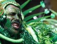 Carnaval: veja fotos da primeira noite de desfiles da Série Ouro no Rio