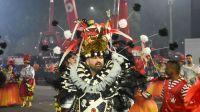 Campeã do carnaval carioca, Viradouro homenageou Vasco e Flamengo em alas