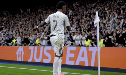 Vinicius Jr dança em comemoração na vitória do Real Madrid sobre o Benfica