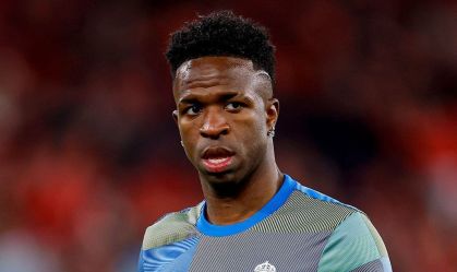 Vini Jr antes da partida entre Benfica x Real Madrid