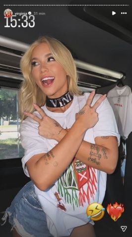 Virginia usa "coleira" com nome de Vini Jr • Instagram/Virginia