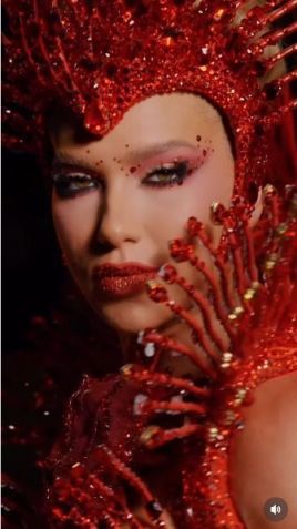 Virginia desfile pela Grande Rio nesta terça-feira (17) • Instagram/Virginia