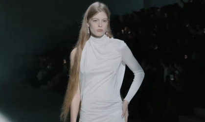 Filha de Musk desfila pela Gucci na Semana de Moda em Milão