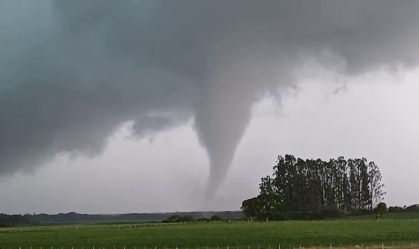 Tornado é registrado no RS durante tempestade; veja vídeos