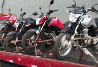 Jovem é preso após realizar manobras perigosas e fugir de abordagem em MG