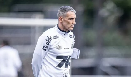 Juan Pablo Vojvoda, técnico do Santos.