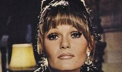 1-valerie-perrine-1