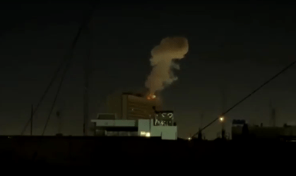 Imagens das redes sociais mostram fumaça saindo da parte superior do hotel Al-Rasheed, em Bagdá