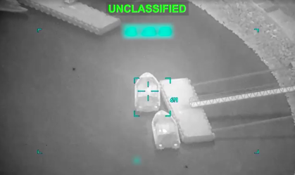 Imagens divulgadas pelo Comando Central dos EUA mostra ataques a embarcações do Irã