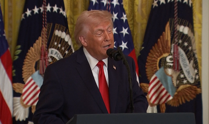 O presidente dos EUA, Donald Trump, em discurso realizado nesta quinta-feira (12)