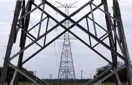 Linha de transmissão de energia