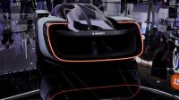 MWC 2026 destaca brinquedos com IA, ortopedia robótica e carro da Xiaomi