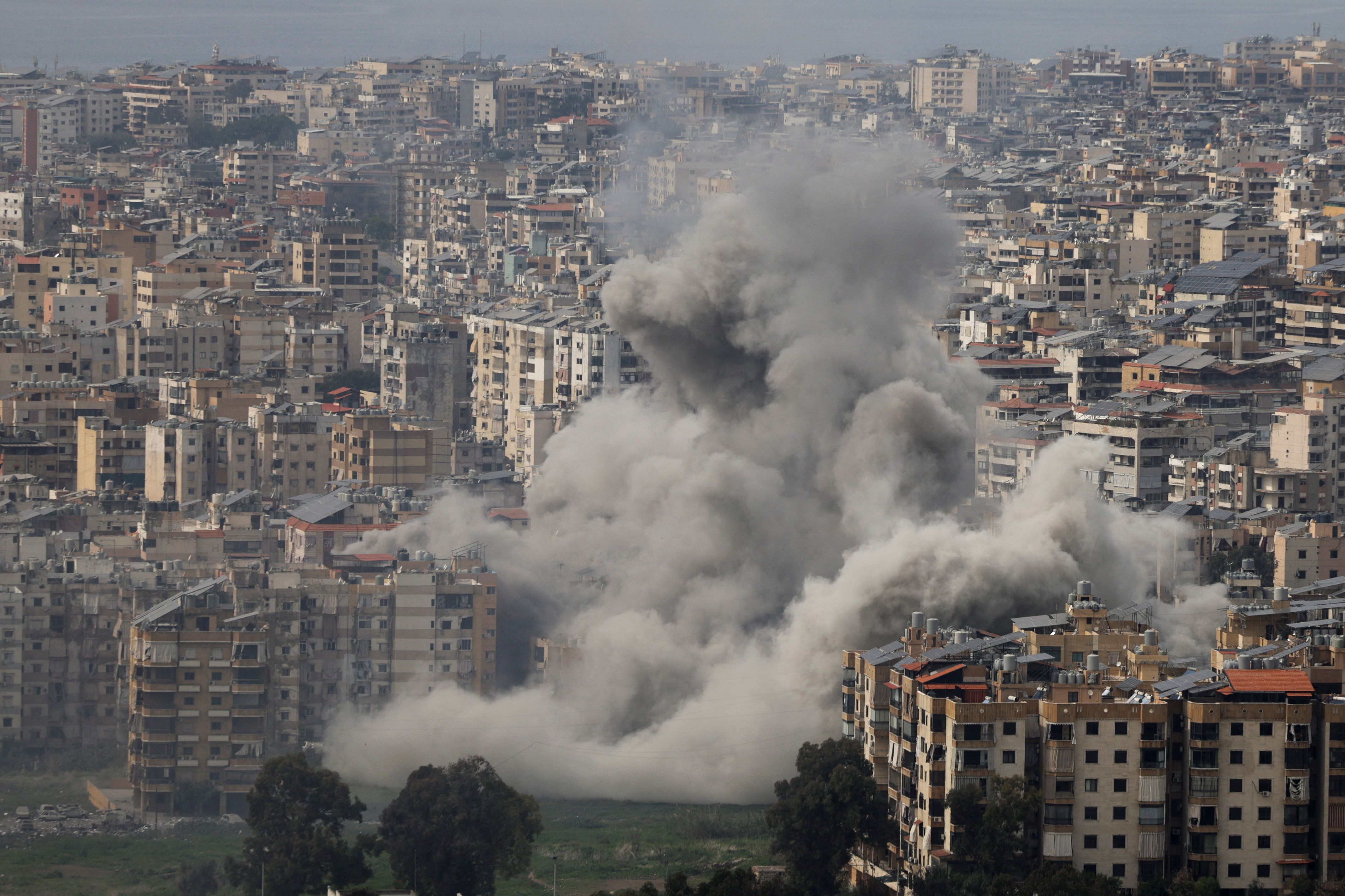 Fumaça em Beirute após ataque de Israel