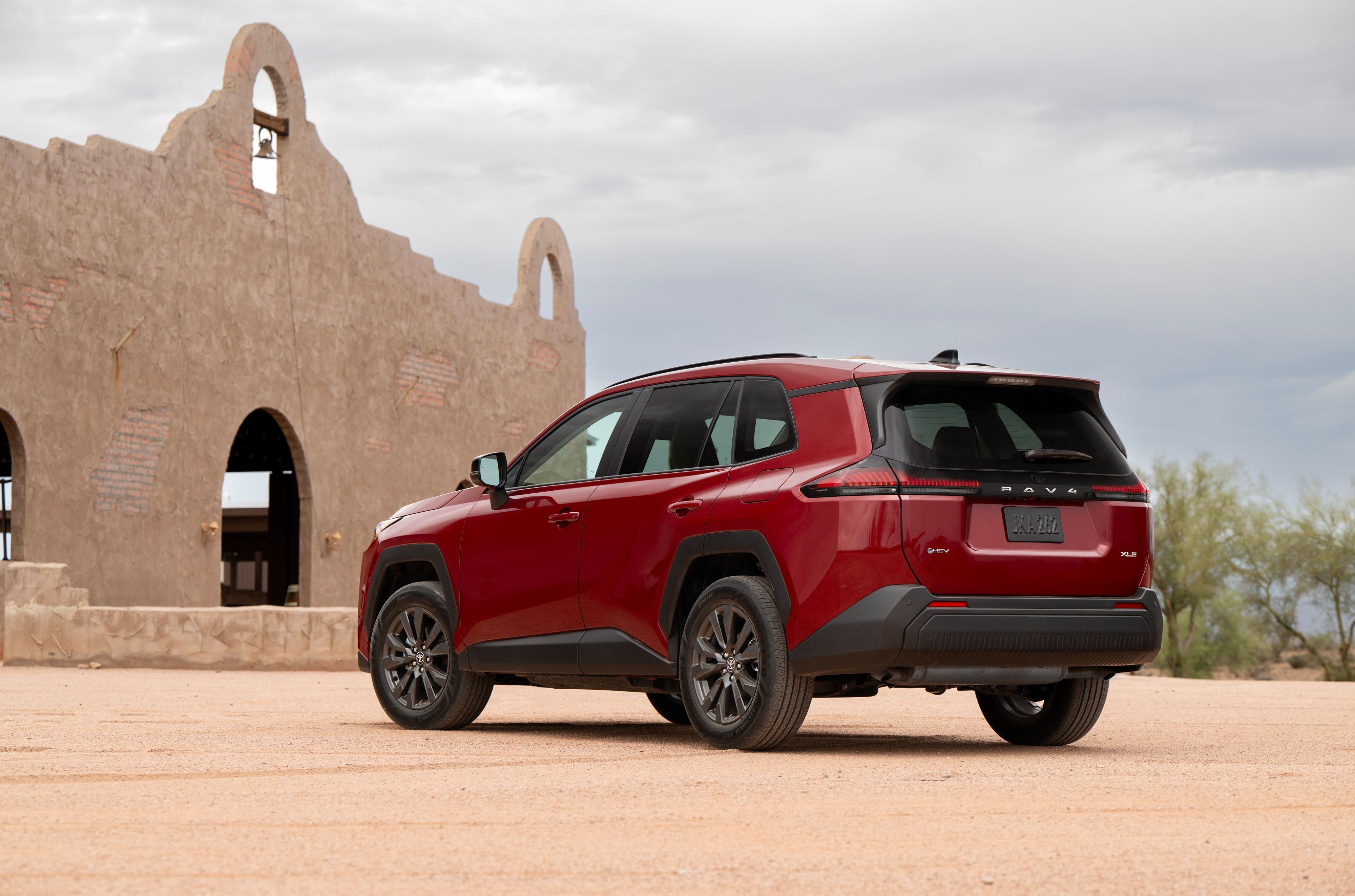 Toyota RAV4: nova geração chega em 2026 no Brasil • Nathan Leach/ Divulgação