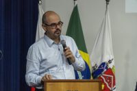 Novo avalia ficar neutro em Minas Gerais