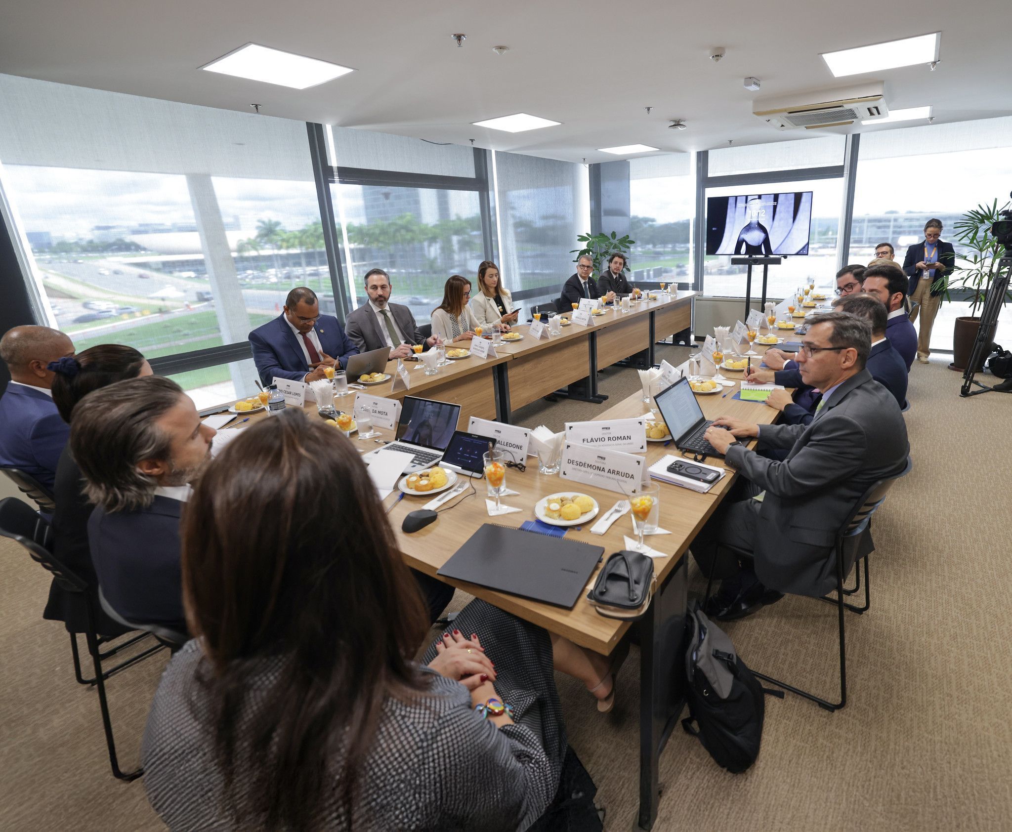 Comissão técnica realiza primeira reunião sobre verbas indenizatórias e teto constitucional
