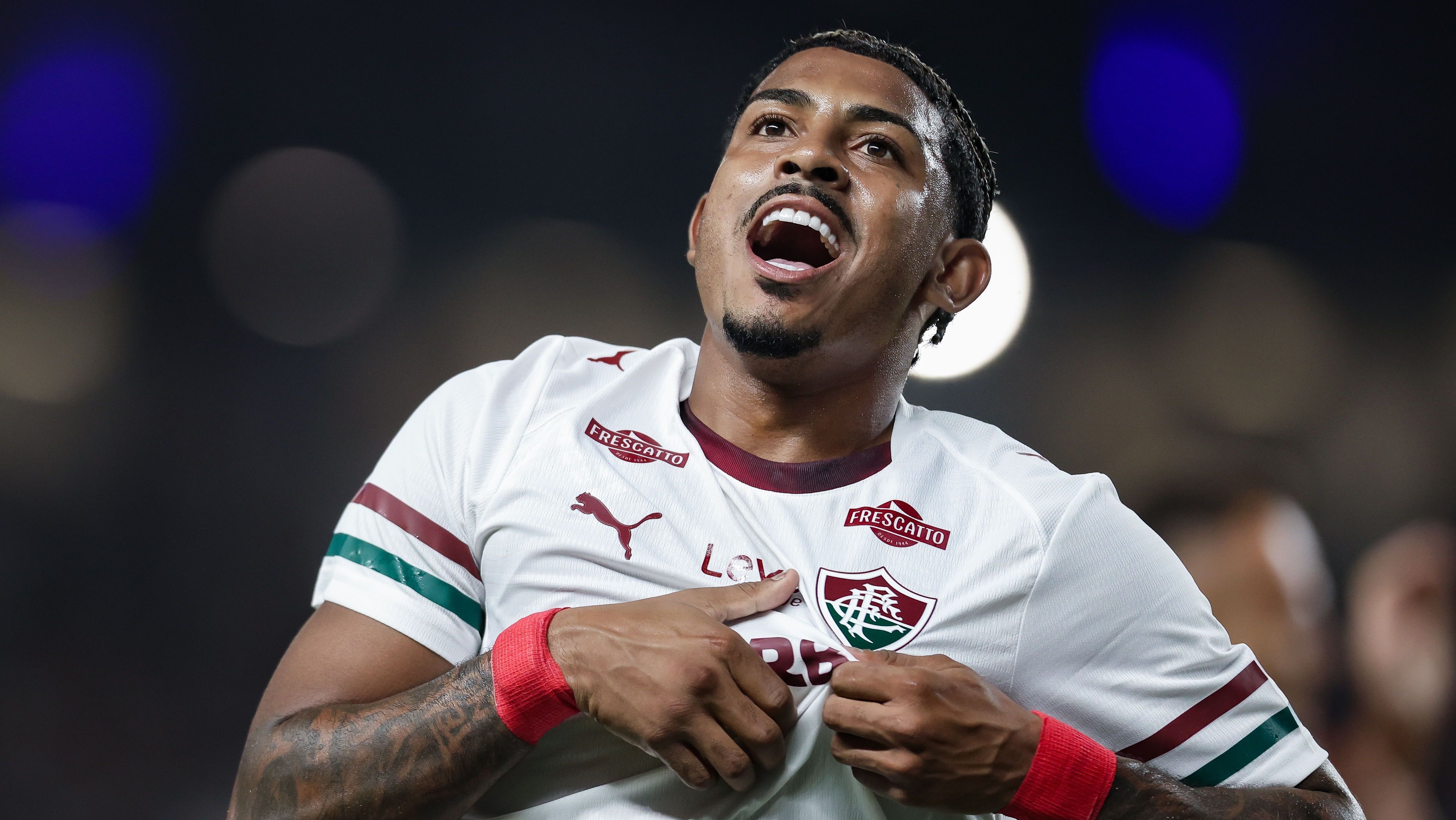John Kennedy, do Fluminense, celebra gol contra o Remo, em partida válida pela 5ª rodada do Brasileirão.