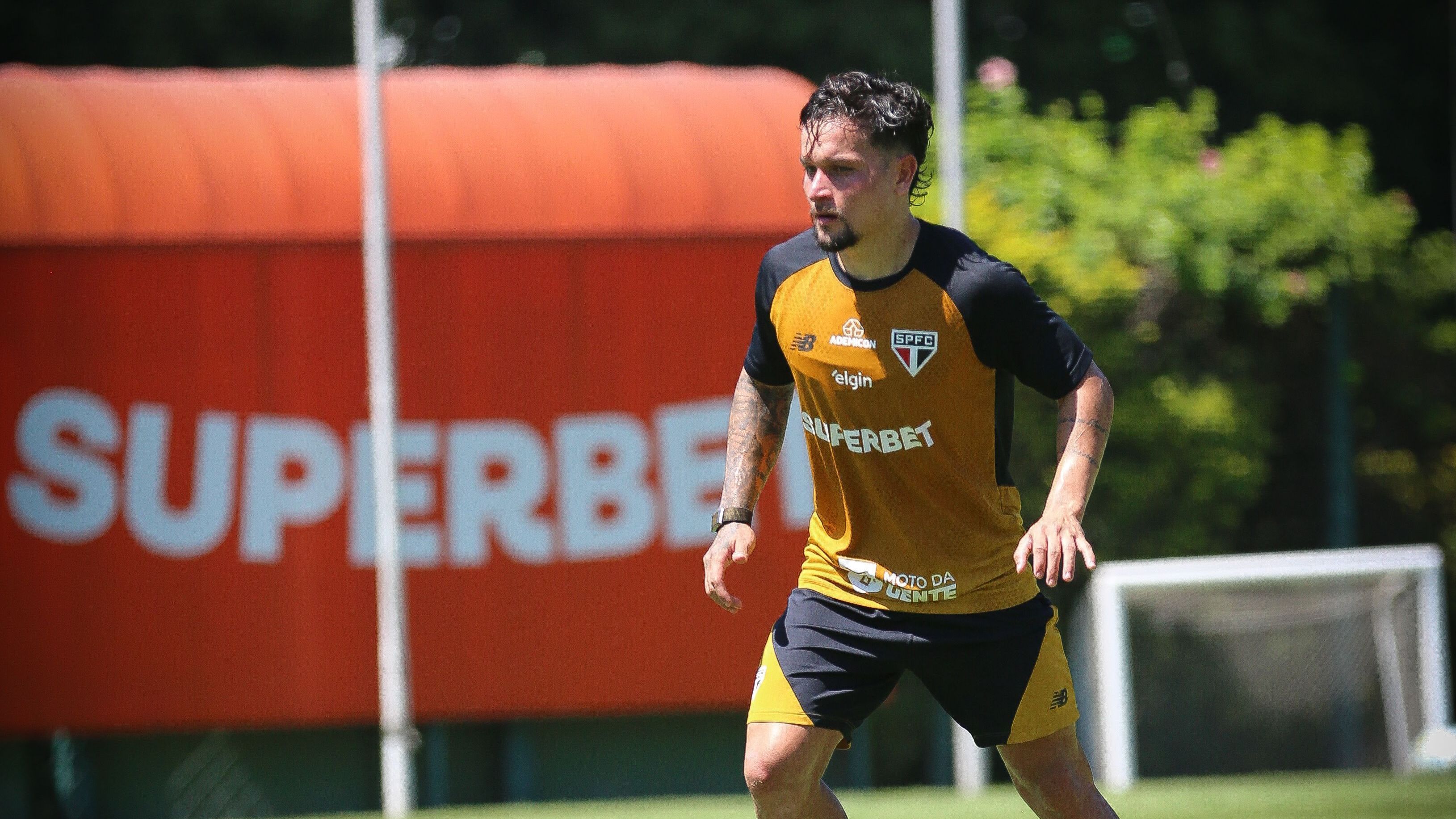 Imagem de destaque do post: Cláusula Catar? Artur é direto sobre negociação com São Paulo e futuro