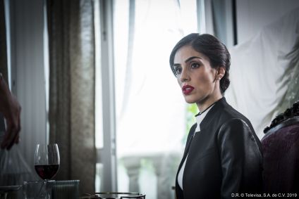 Sandra Echeverria no remake de "A Usurpadora"