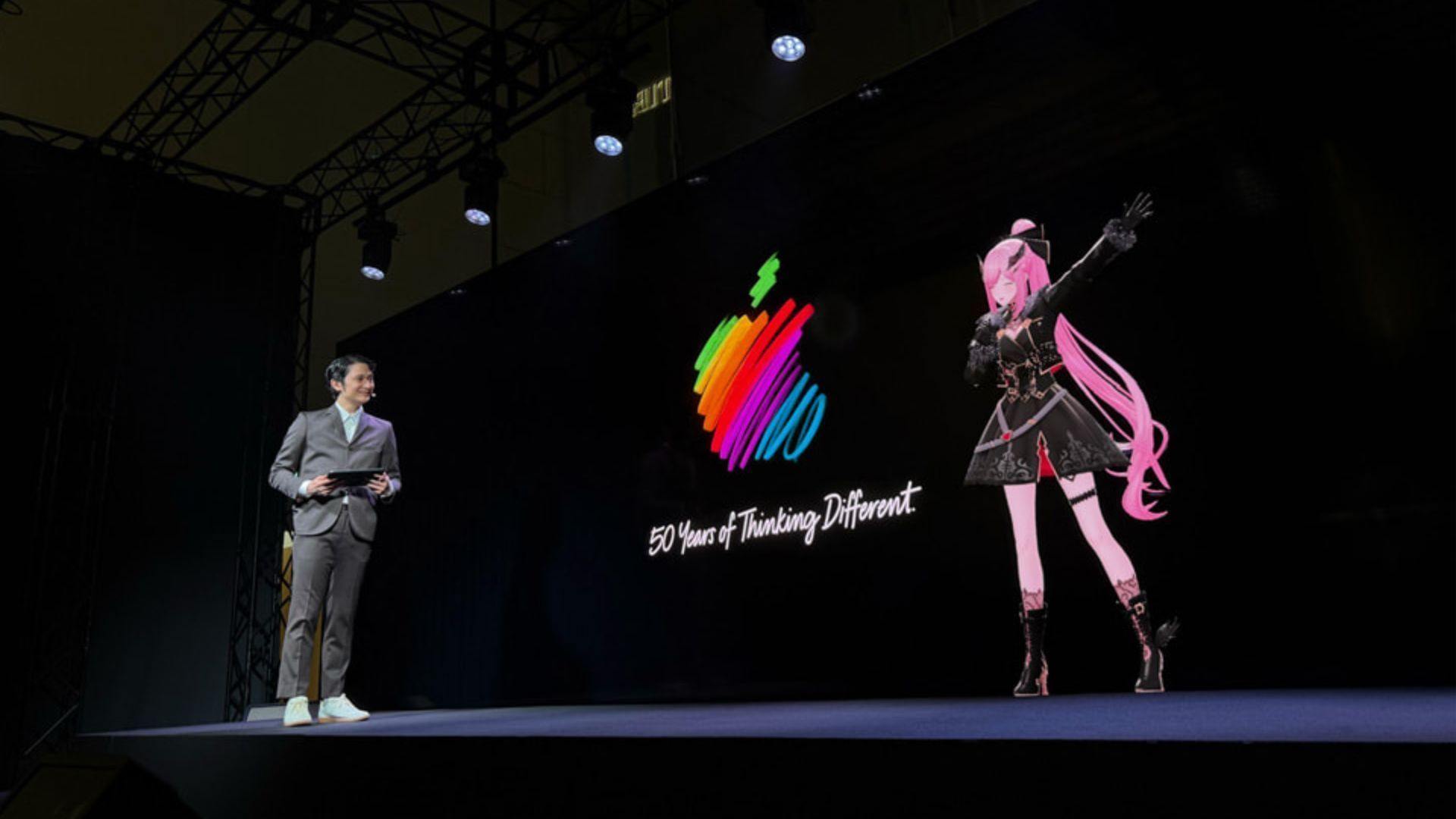 Apple celebra aniversário de 50 anos com eventos ao redor do mundo