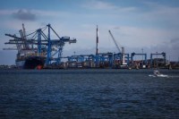 CNA pede zerar taxa de frete marítimo para conter alta dos fertilizantes