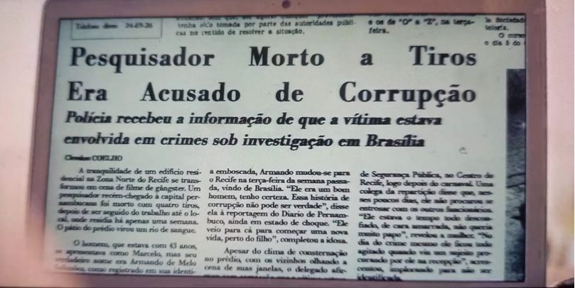 Artigo de jornal revela o final de "O Agente Secreto" • Reprodução
