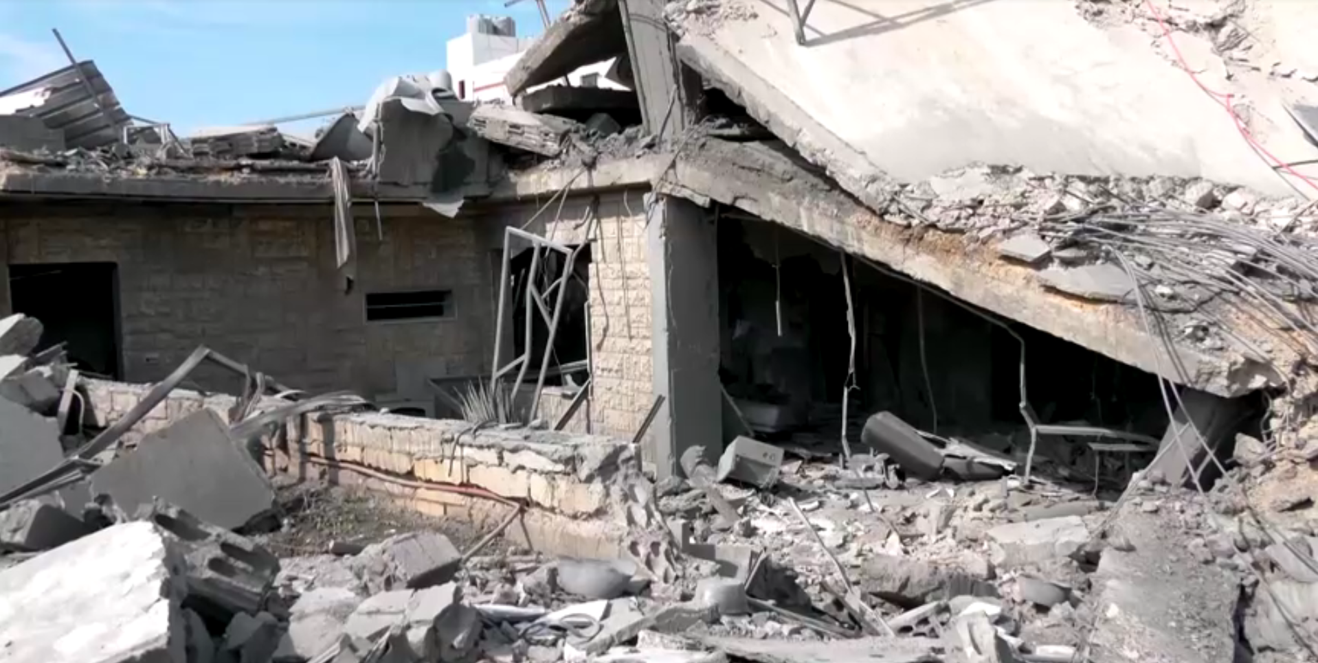 Ataque israelense destrói casa no sul do Líbano