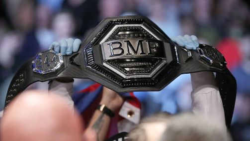 Cinturão BMF do UFC será disputado entre Holloway e Charles "Do Bronx" Oliveira