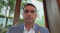 À CNN, Flávio diz que doação à campanha ligada a Vorcaro foi "sem contato"