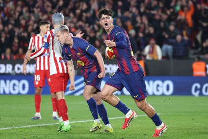 Comemoração do Barcelona em duelo contra o Atlético de Madrid