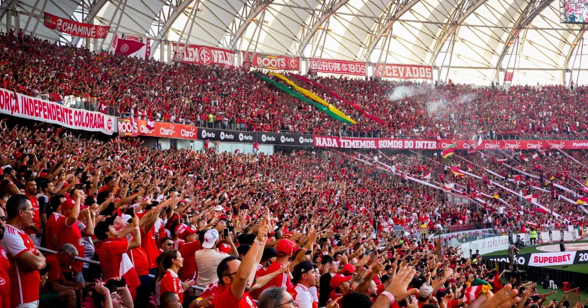 Internacional coloca ingressos gratuitos para sócios contra o Corinthians